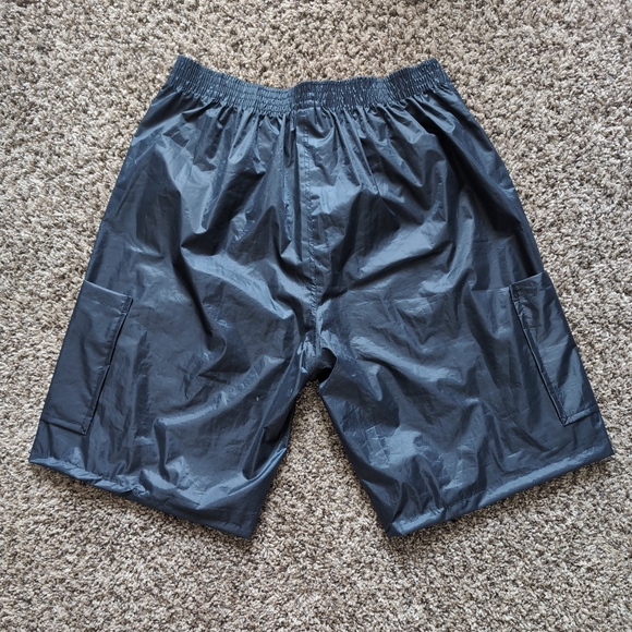 Mens Cargo Shorts - Picture 2 of 3